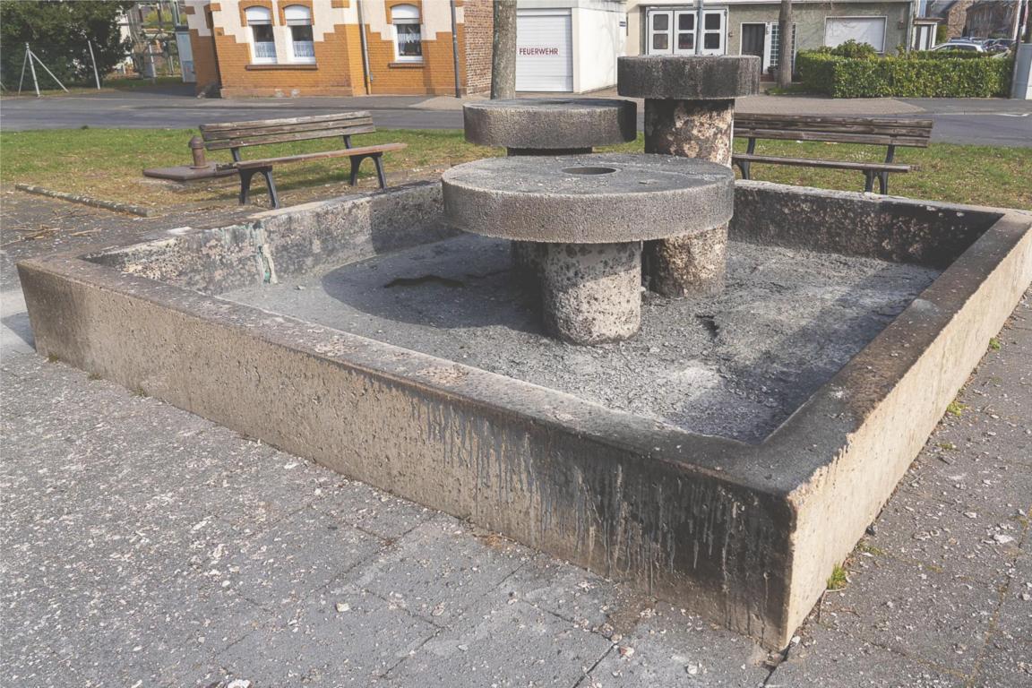 20220310_Hp_Brunnen_Oberlar_Reparatur_SPD_Fraktion_Troisdorf