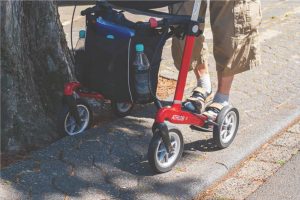 20230814_HP_Inklusionsbeirat_Rollator_Stolperfalle_Baumscheibe_Inklusion_Troisdorf_SPD_Fraktion