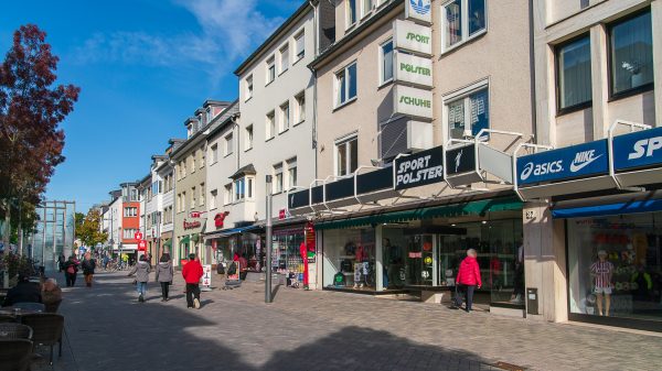 SPD_Fraktion_Troisdorf_Innenstadt_Begehung_Klima_Dokumentation_Fischerplatz_Fussgaengerzone_gruene_Inseln